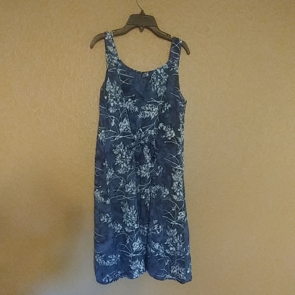 Dress - Picture 3 of 5